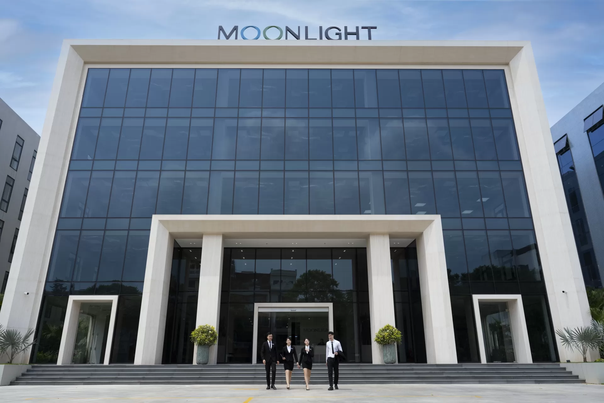 4,000 m2 sàn Văn phòng<br> và Thương mại Cao cấp